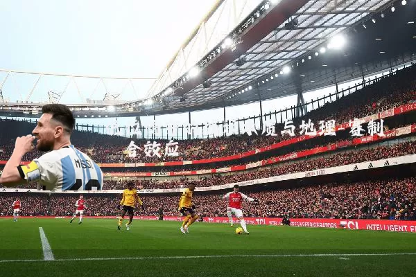 低位防守的战术本质与地理-赛制耦合效应